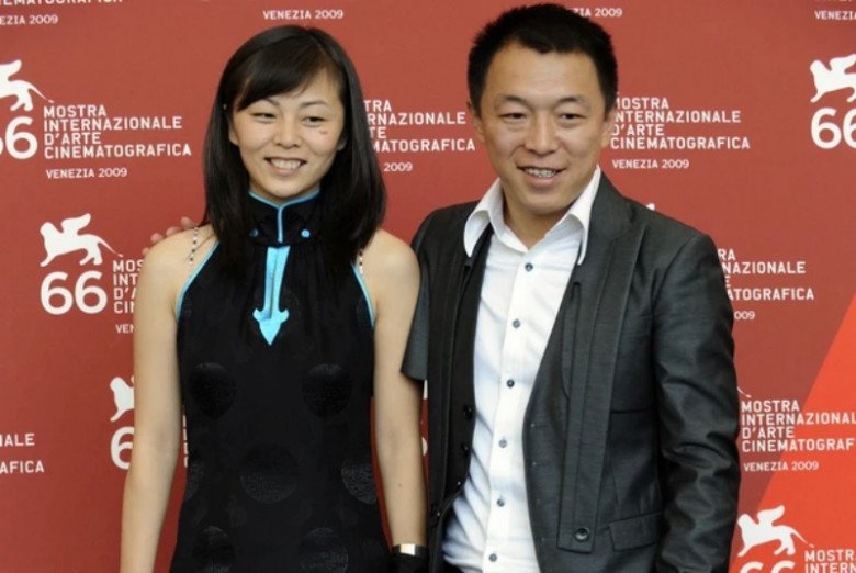 View - Hoàng Bột - Trai xấu không thẩm mỹ viện nào dám sửa, trở thành vua hài 33 nghìn tỷ, yêu chỉ 1 người