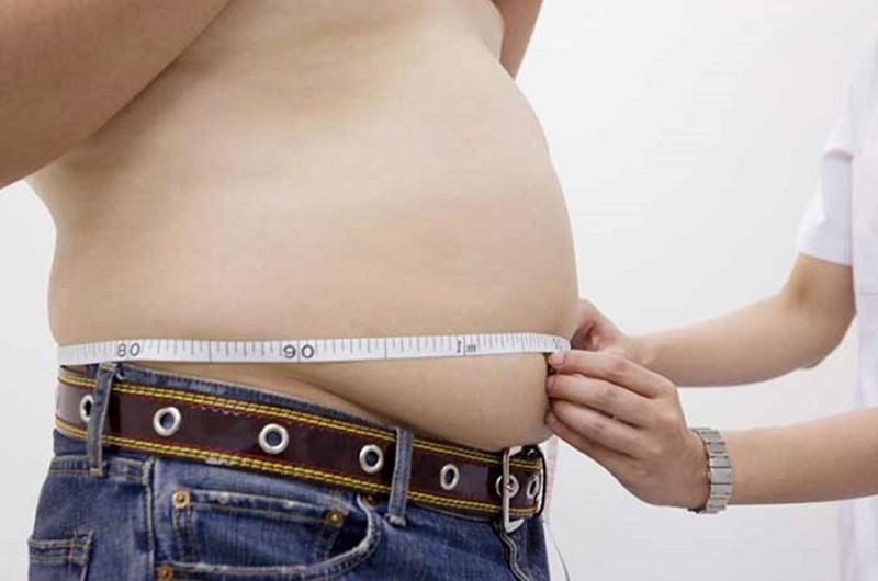 Các nhà nghiên cứu tại Đại học Erciyes (Thổ Nhĩ Kỳ) đã tìm thấy mối liên hệ giữa thừa cân và sức chịu đựng khi quan hệ. Bởi vì những người đàn ông to béo có thể có nồng độ hormone sinh dục nữ oestradiol cao hơn, khiến họ chậm đạt cực khoái.
