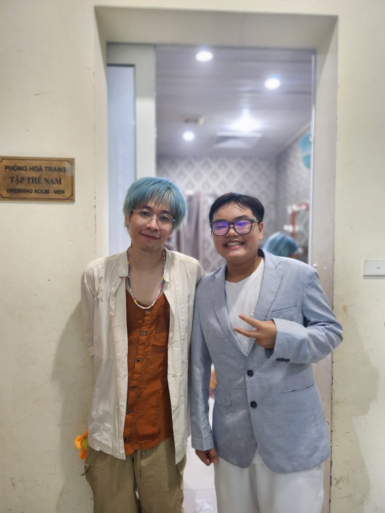 View - Choáng với số cân nặng hiện tại của Bi Béo - con trai Xuân Bắc ở tuổi 14, cảnh anh ruột mặc đồ phụ nữ gây sốt