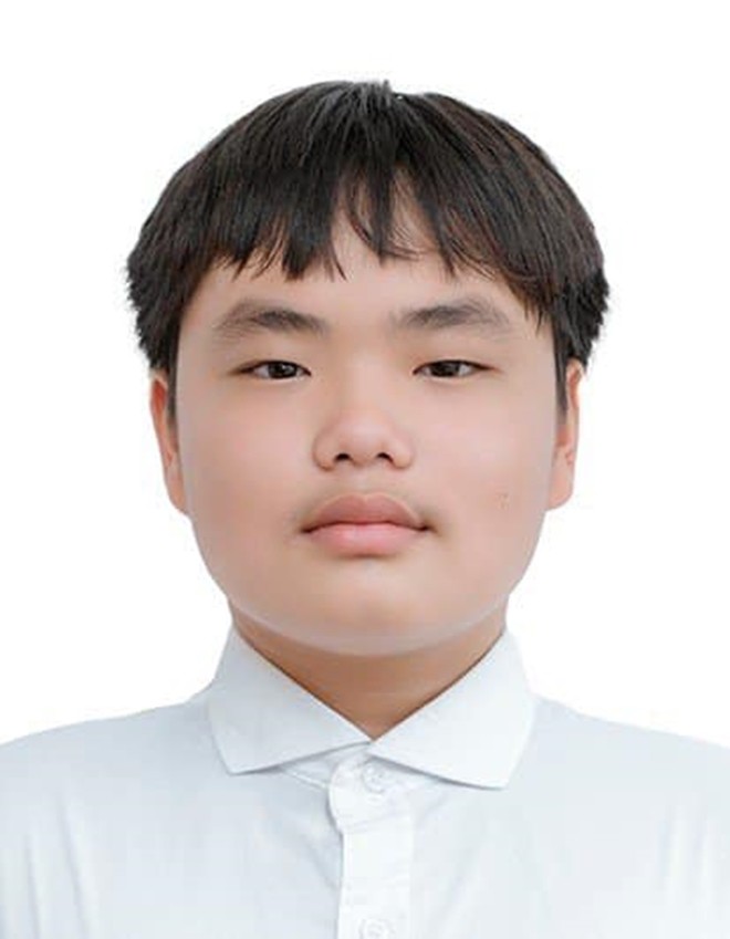 View - Choáng với số cân nặng hiện tại của Bi Béo - con trai Xuân Bắc ở tuổi 14, cảnh anh ruột mặc đồ phụ nữ gây sốt