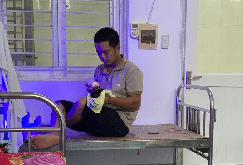 View - Vợ hiếm muộn 4 năm chồng không trách một lời, tuần nào cũng mang đồ ăn sang ngoại cho vợ tẩm bổ