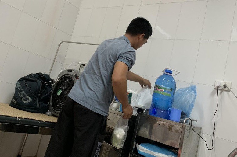 View - Vợ hiếm muộn 4 năm chồng không trách một lời, tuần nào cũng mang đồ ăn sang ngoại cho vợ tẩm bổ