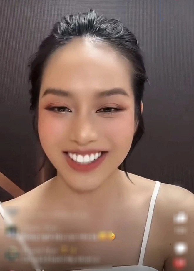 View - Vừa đăng quang đã dao kéo, Hoa hậu Thanh Thủy giờ đẹp chấp chụp lén, fan tiếc chưa được xuất khẩu