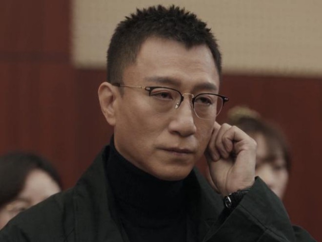 View - Tôn Hồng Lôi - Sao nam bị chê vừa béo vừa xấu, đè bẹp 700 đối thủ, ám ảnh nôn 3 ngày liền vì hôn