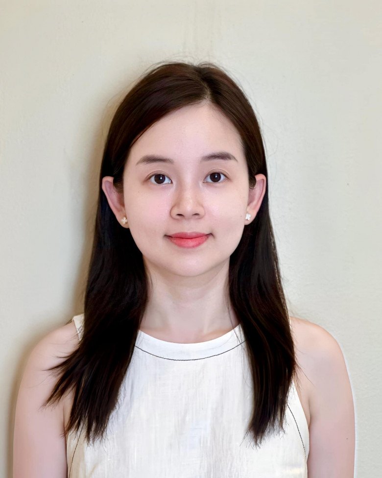 View - Sao Việt 24h: Ly Kute lâu lâu mới khoe cậu con trai cực phẩm, chụp ảnh thẻ càng thấy nét mặt giống hệt bố