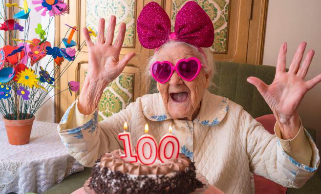 Ngày càng nhiều người sống thọ tới 100 tuổi và chúng ta vẫn muốn kéo dài tuổi thọ thêm nữa. (Ảnh minh họa)