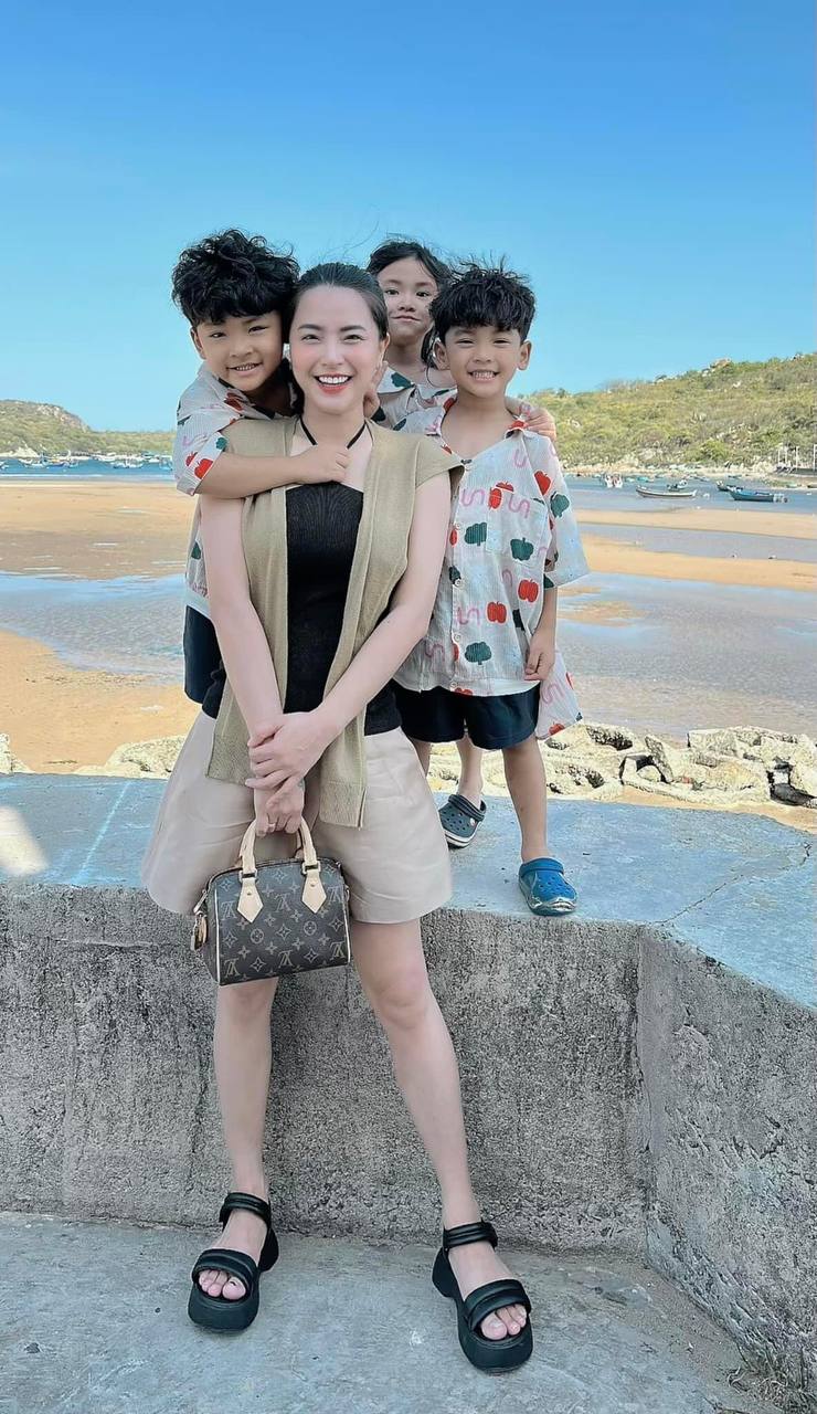 View - 4 sao Việt triệt sản để tránh thai: Người đã đẻ 6 con, người bầu tiếp sẽ rất nguy hiểm