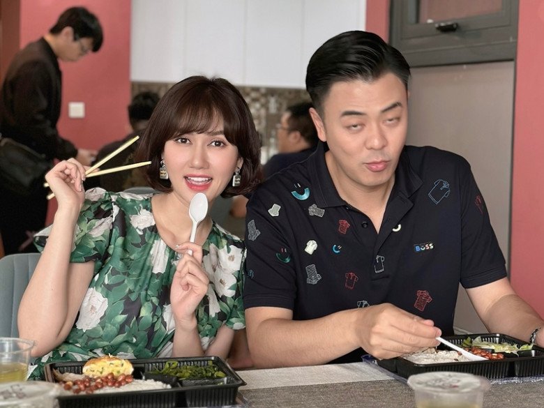 Chồng đóng cảnh thân mật với Hương Giang, vợ Tuấn Tú: amp;#34;Anh làm thế là đúng rồi đấyamp;#34; - 2