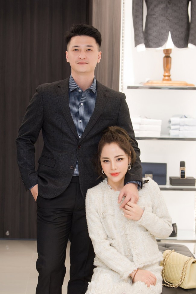 View - Huỳnh Anh: Vợ chồng tôi đều hay ghen, thời gian trước còn phải bật định vị để kiểm tra nhau