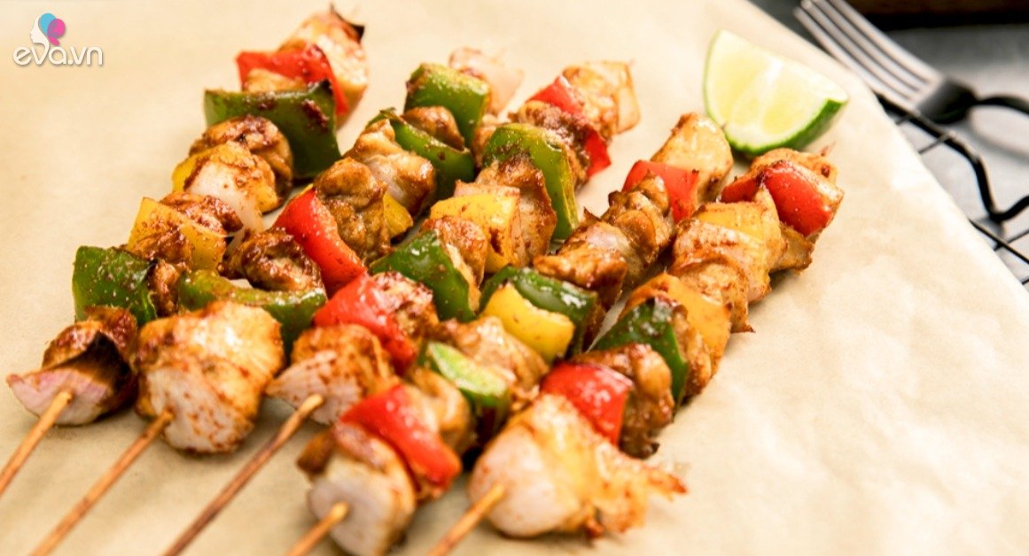 View - Phần này của thịt gà ai cũng chê khô nhưng protein cực cao, đem nướng kiểu này vừa dễ lại ngon ăn không lo béo