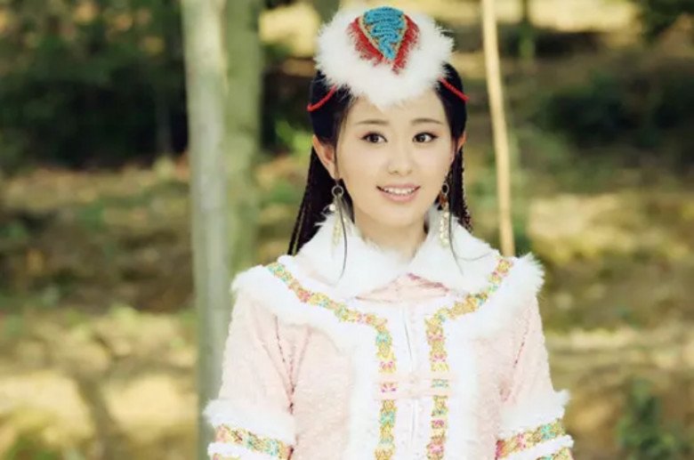 View - Tôn Diệu Kỳ - Nàng Kim Tỏa được Quỳnh Dao khen hơn cả Phạm Băng Băng, bị Triệu Lệ Dĩnh từ mặt