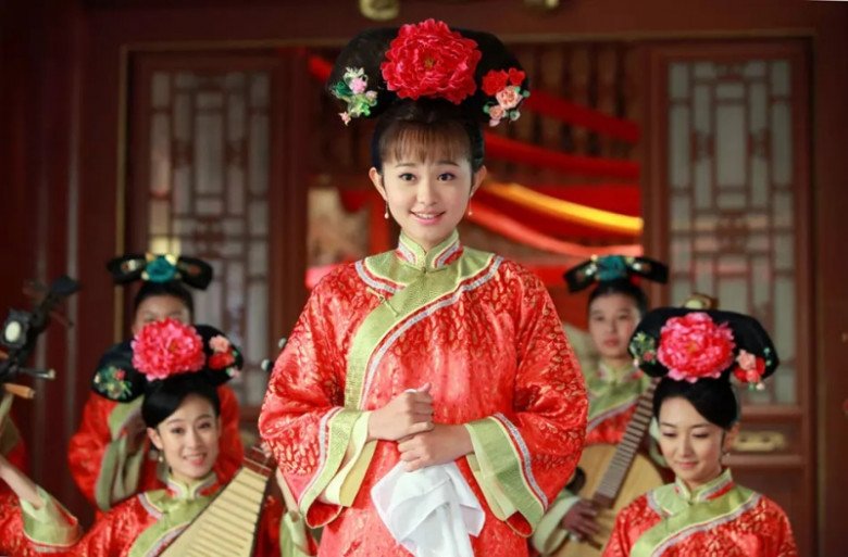 View - Tôn Diệu Kỳ - Nàng Kim Tỏa được Quỳnh Dao khen hơn cả Phạm Băng Băng, bị Triệu Lệ Dĩnh từ mặt