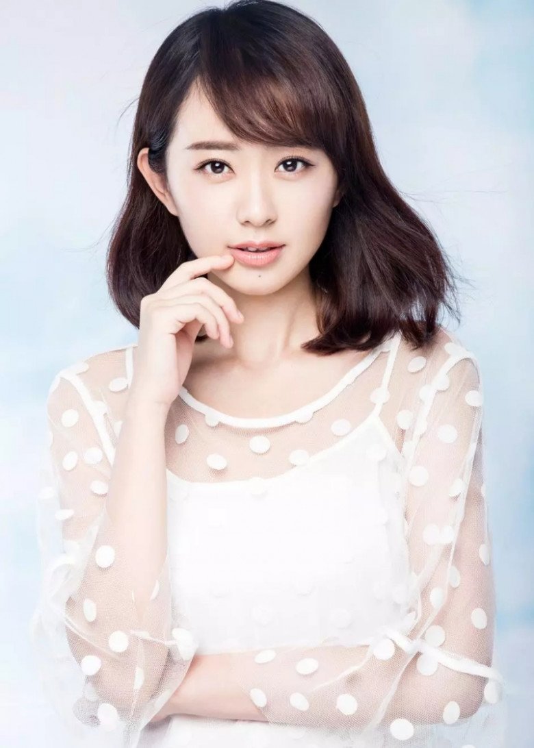 View - Tôn Diệu Kỳ - Nàng Kim Tỏa được Quỳnh Dao khen hơn cả Phạm Băng Băng, bị Triệu Lệ Dĩnh từ mặt