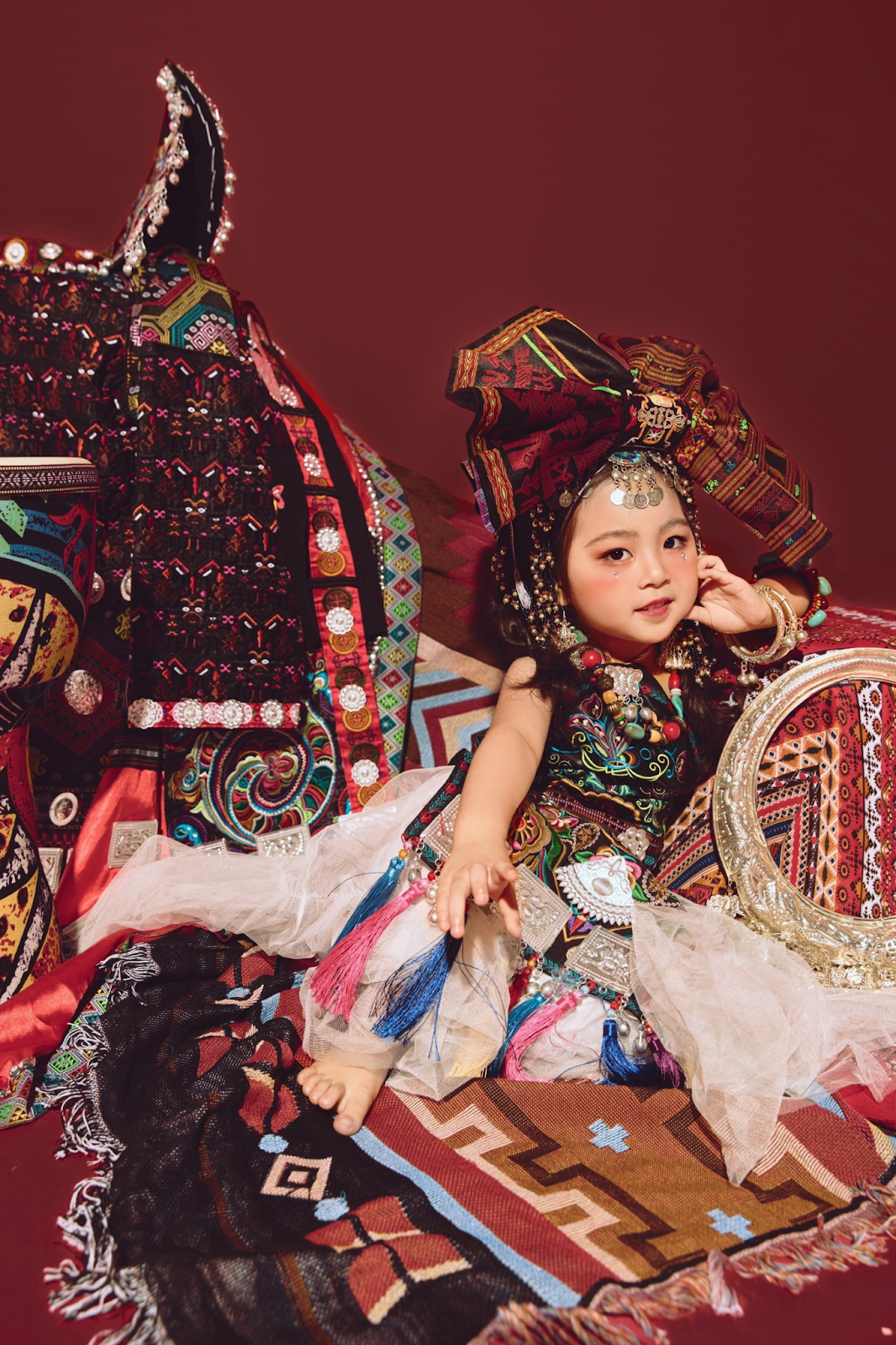 Hay cô thôn nữ cá tính sắc sảo…