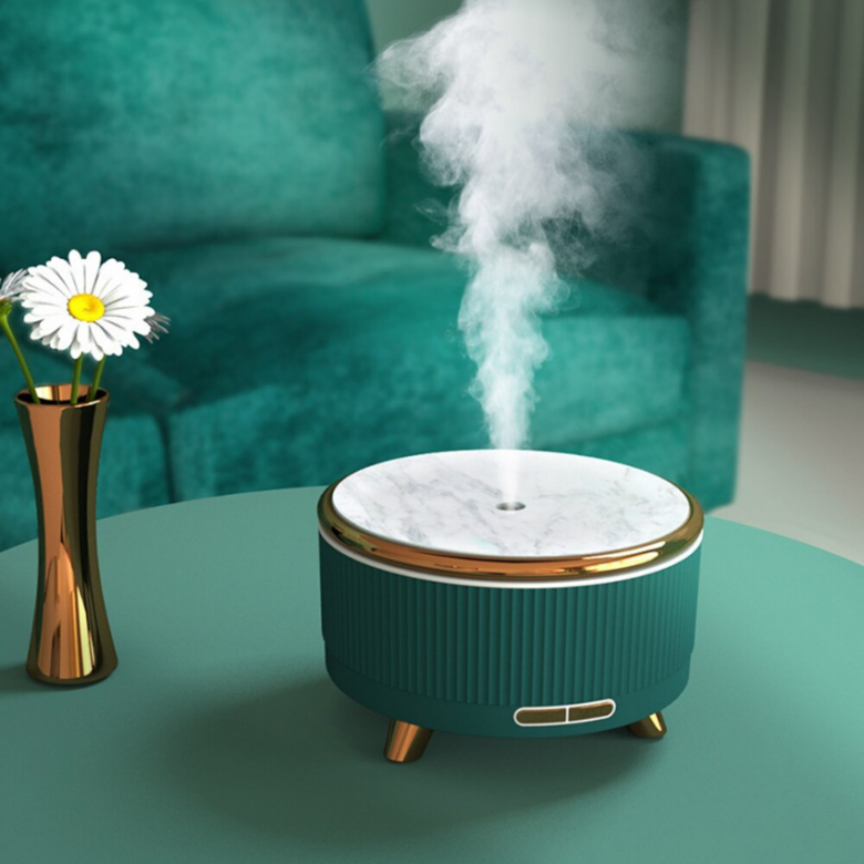Humidifier with aromatherapy diffuser