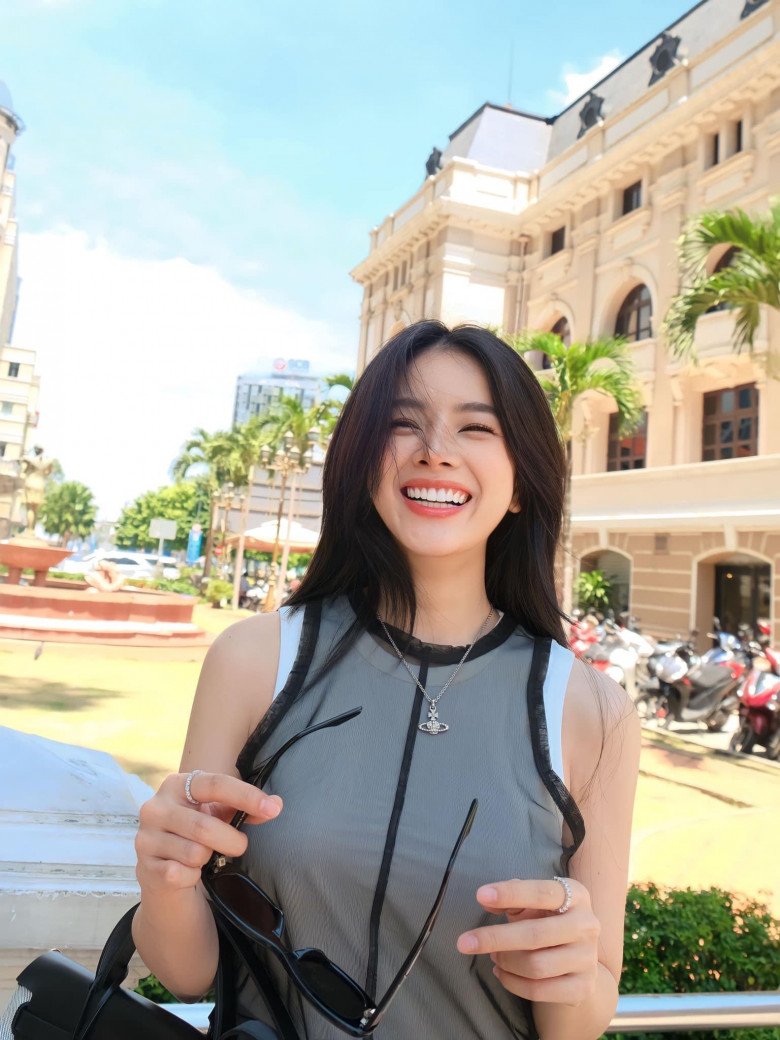 View - Hotgirl chà đĩa xinh nhất Đà Nẵng hối hận không kịp vì làm răng sứ