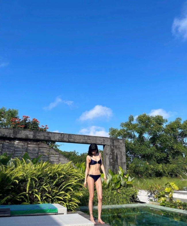 View - Cô Gái Mang Mặt Nạ: Phim 18+ Hàn khiến ai đi đâu cũng bàn tán, xuất hiện gương mặt đẹp nhất thế giới