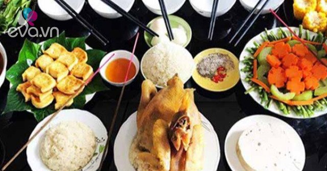 View - Mâm cúng rằm tháng 7 mà đặt 3 thứ này chẳng khác nào rước "cô hồn” vào nhà, chị em lưu ý nhé