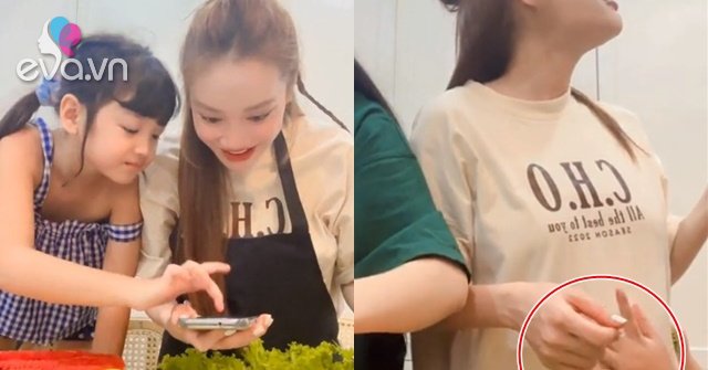 View - Trong lúc livestream, Nhã Phương để thấy câu nói của con gái lớn Trường Giang về em bé trong bụng mẹ