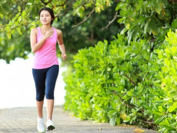 Người đi nhanh hay người đi chậm sẽ sống thọ hơn? Tuổi thọ có thể chênh đến 15 năm nếu đi đúng cách