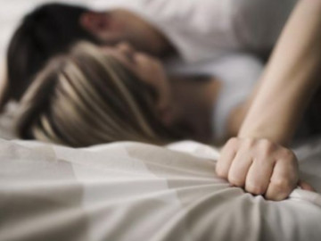 Lịch sử thẻ tín dụng của chồng đều là đặt khách sạn, vợ phát hiện bí mật không tưởng