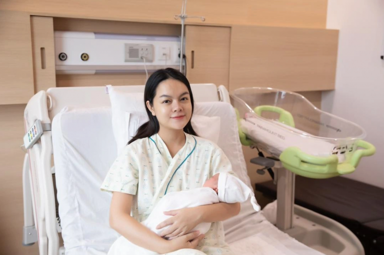 Vẻ đẹp nền nã của Phạm Quỳnh Anh sau khi sinh con gái thứ 3.