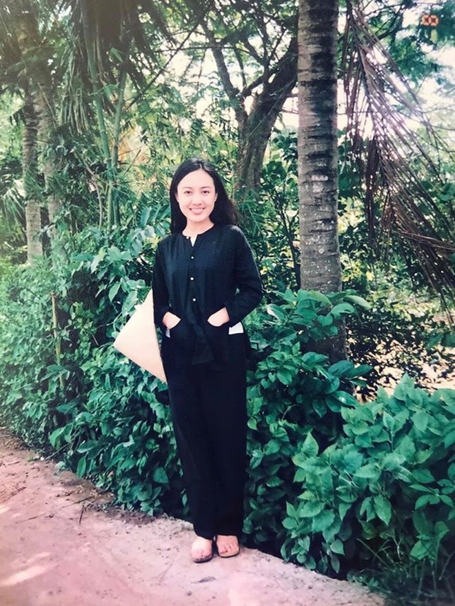 View - BTV Hoài Anh thân thiết bên tài tử Lý Hùng, hé lộ mối duyên 20 năm trước thời chưa là MC đình đám VTV