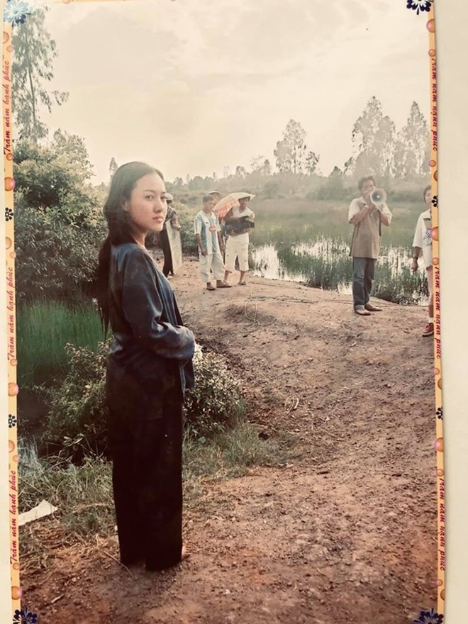 View - BTV Hoài Anh thân thiết bên tài tử Lý Hùng, hé lộ mối duyên 20 năm trước thời chưa là MC đình đám VTV