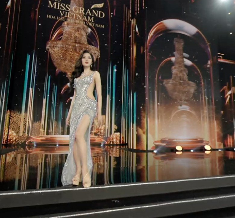 Trực tiếp Chung Kết Miss Grand Vietnam 2023: Top 5 xuất sắc nhất cho ngôi vị Tân Hoa hậu lộ diện - 18