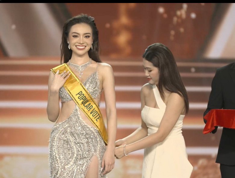 Trực tiếp Chung Kết Miss Grand Vietnam 2023: Top 5 xuất sắc nhất cho ngôi vị Tân Hoa hậu lộ diện - 13