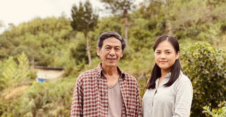 View - Bố chồng quốc dân của Gia Đình Mình Vui Bất Thình Lình khoe con gái rượu dễ thương, danh tính quá quen