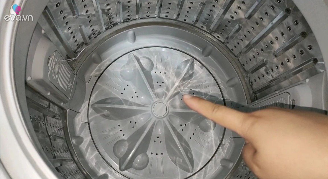 View - Bên trong máy giặt có một "cơ quan” nhỏ, mỗi tháng mở ra một lần, quần áo sạch sẽ, thơm tho