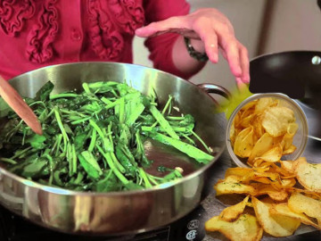 8 thực phẩm dễ sinh độc tố liên quan thoái hóa não và ung thư, gồm cả món rau nhiều người Việt ăn hàng ngày