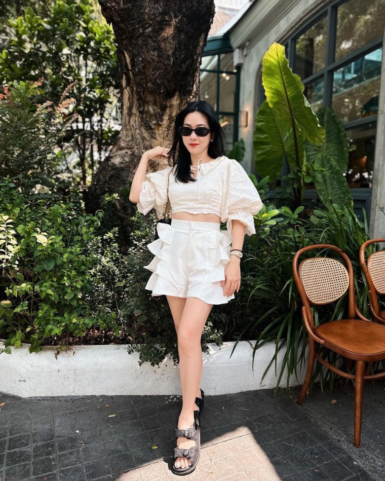 Sự trẻ trung, duyên dáng của bà mẹ 3 con.