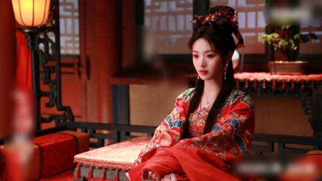 View - Tân Lên Nhầm Kiệu Hoa Được Chồng Như Ý: Búp bê cổ trang nhăn nheo như bà già, tướng quân yếu ớt, thiếu nam tính