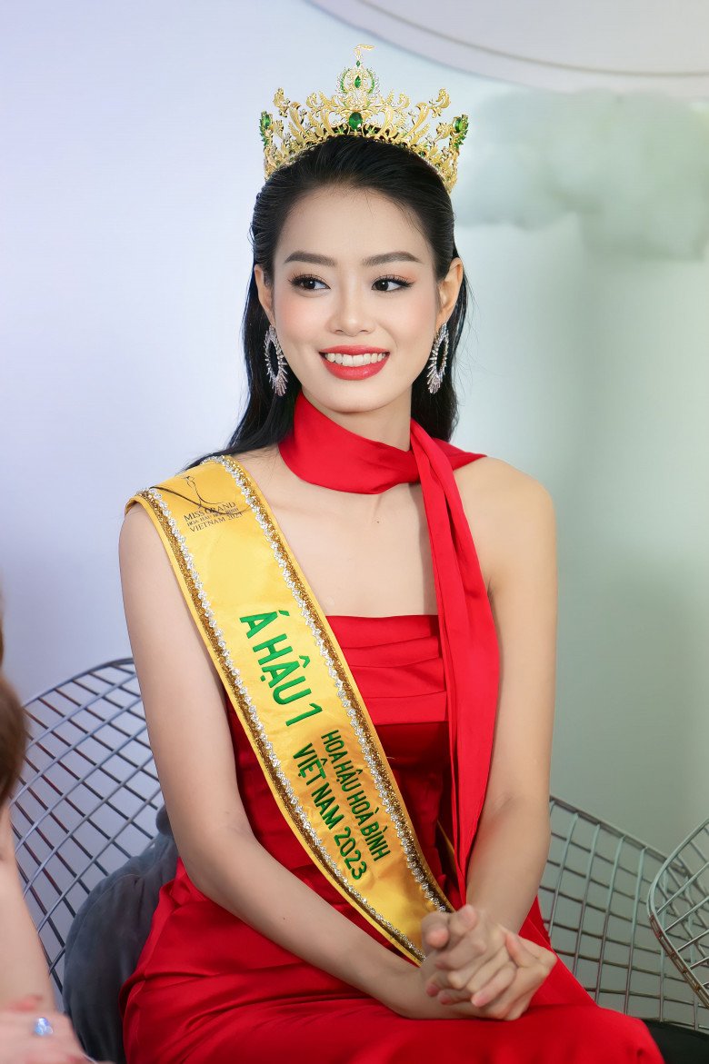 Top 5 Miss Grand Vietnam 2023 xuất hiện lộng lẫy, ghi điểm với nhan sắc qua cam thường không góc chết - 4