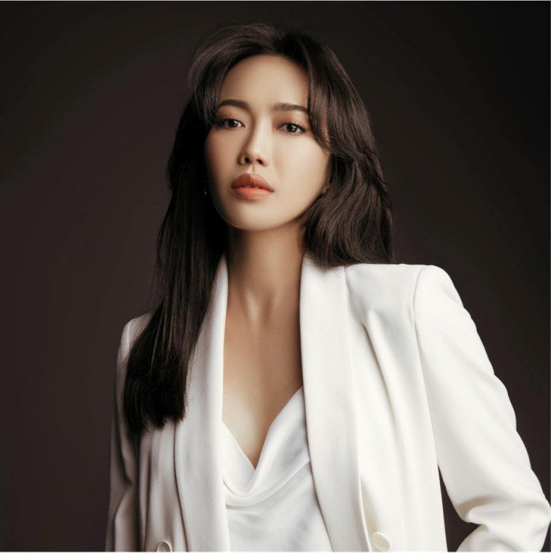 View - Vợ diễn viên Phía trước là bầu trời đẹp mê mải khi tham gia Chị Đẹp Đạp Gió, Diệu Nhi hát không hay vẫn đi thi