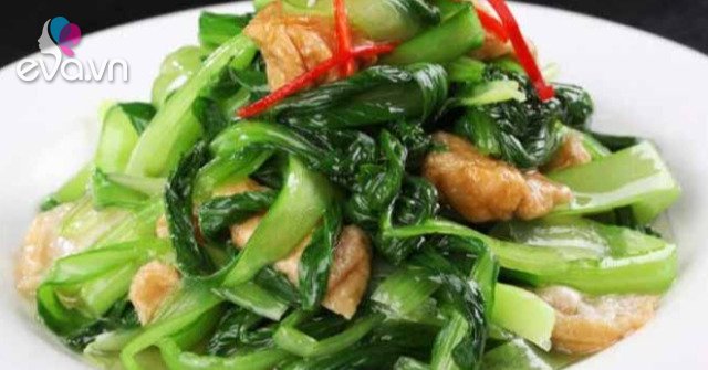 View - Xào rau kiểu nào cũng bị vàng úa, ra nước, đầu bếp có 3 tuyệt chiêu giúp rau xanh mướt, giòn ngon