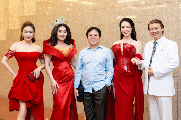Dàn BGK uy tín của Mrs Grand Vietnam 2023.