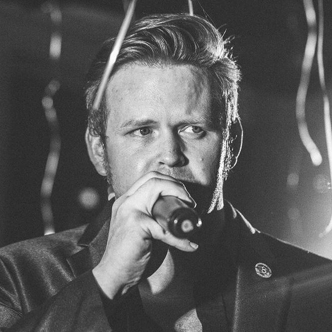 View - Chồng cũ Elly Trần bất ngờ ngồi ghế nóng The New Mentor, diện mạo hiện tại khác trước thế nào?