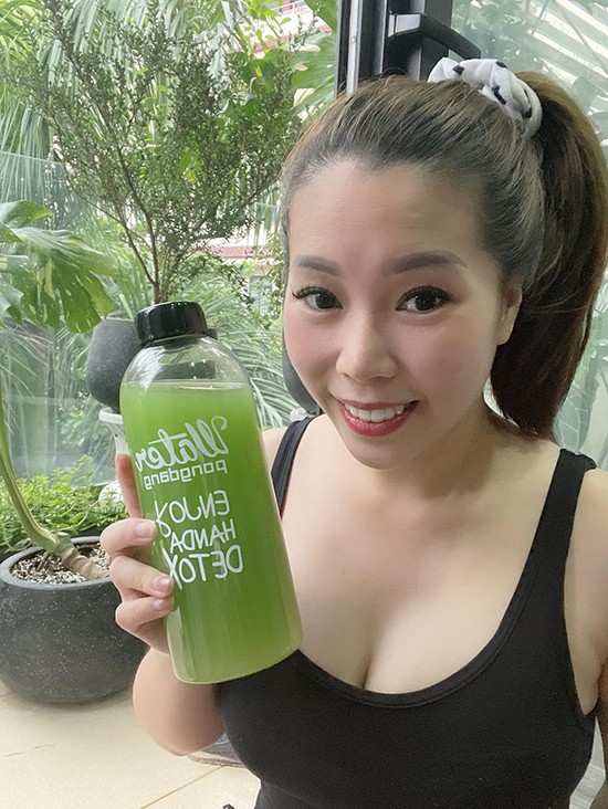 View - Không nhận ra vợ Hồng Đăng trong ảnh mới, trẻ đẹp phơi phới chẳng còn vương chút nét quá khứ