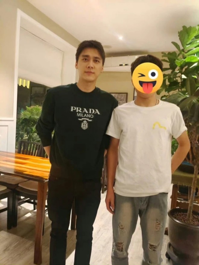 View - Lý Dịch Phong - Sau 1 năm bị bay màu vì mua dâm, Lý Dịch Phong lộ diện ngoại hình gây sốc