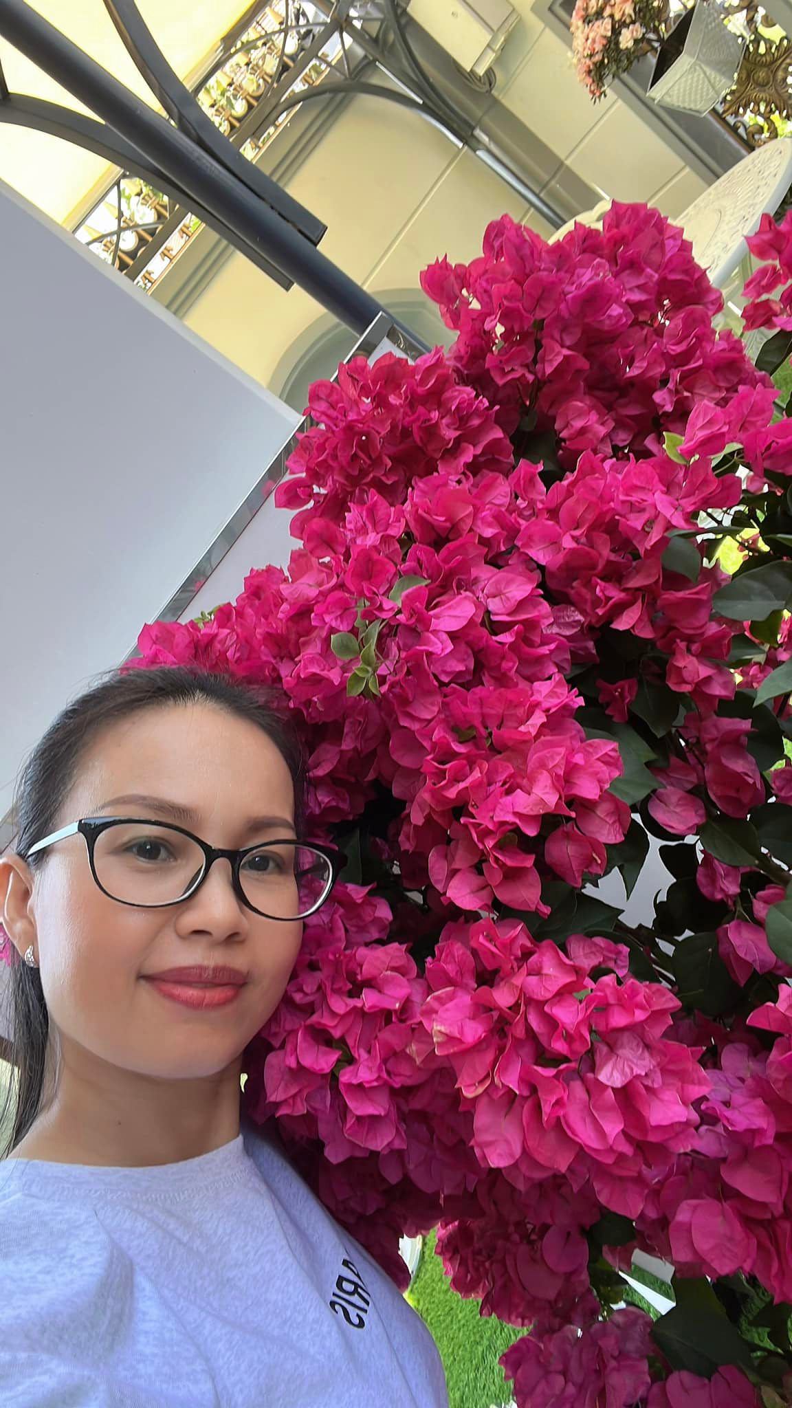 View - Cẩm Ly sống viên mãn trong biệt thự xa hoa, hai ca sĩ cùng quê Bình Định có đời tư kín tiếng