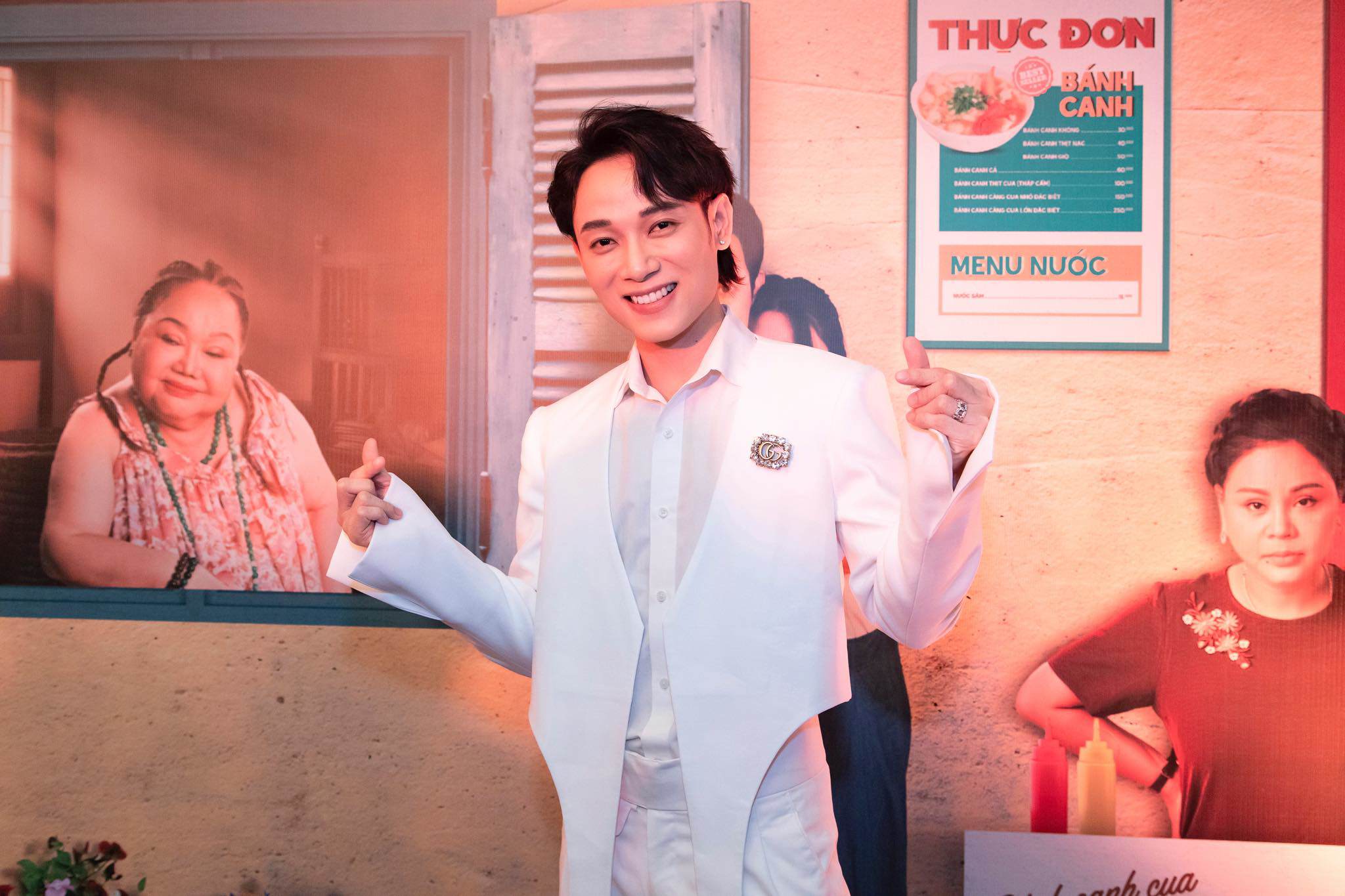 View - Cẩm Ly sống viên mãn trong biệt thự xa hoa, hai ca sĩ cùng quê Bình Định có đời tư kín tiếng