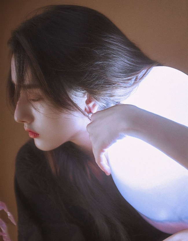 View - Na Tra bị điều tra trốn thuế 150 tỷ đồng: Là mỹ nhân đẹp từ trong trứng, đời tư hỗn loạn