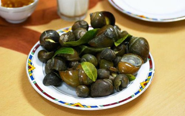 View - Tranh thủ dịp lễ, thử 6 quán ăn cực lâu đời ở Hà Nội, có quán hơn 130 năm vẫn đông khách dù giá rất cao