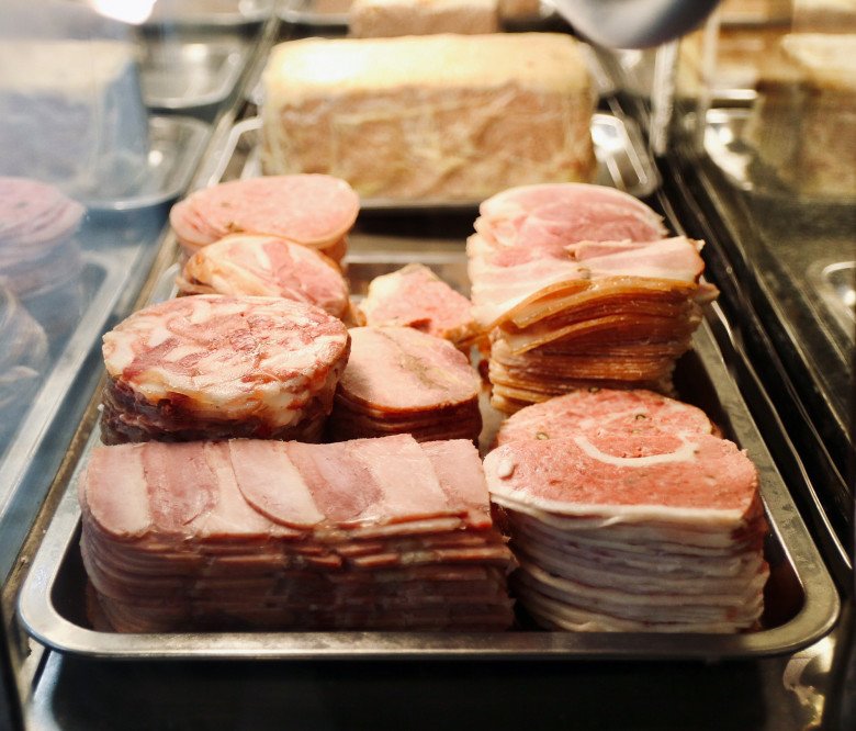 View - Tranh thủ dịp lễ, thử 6 quán ăn cực lâu đời ở Hà Nội, có quán hơn 130 năm vẫn đông khách dù giá rất cao