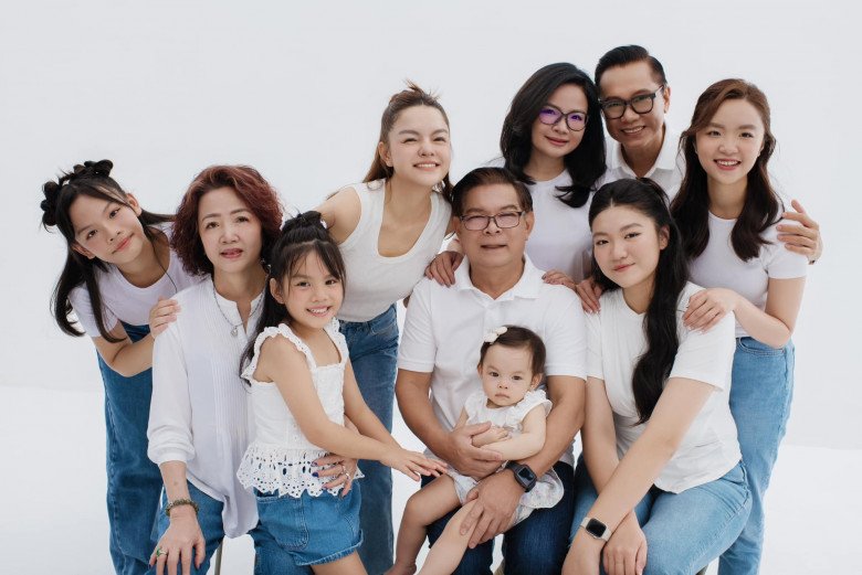 View - Sao Việt ăn mừng 2/9: Bé Lavie đón lễ cùng bảo mẫu sau khi bố Phùng Ngọc Huy một mình về lại Mỹ