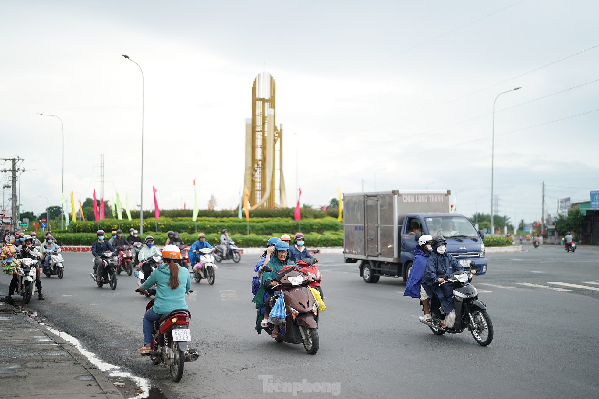 View - Tin tức 24h: Bắt khẩn cấp kẻ vũ phu chích điện, đâm dao vào vùng kín người vợ