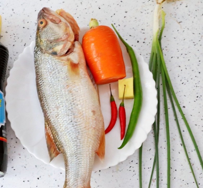 Loại cá giá trung bình nhưng thịt ngọt ít xương, siêu giàu đạm và omega-3, ăn vào tốt cho sức khoẻ lúc giao mùa - 1